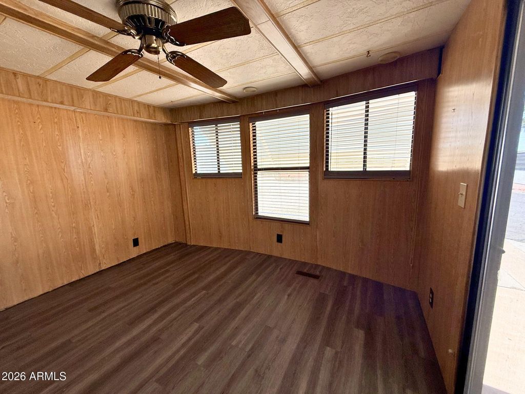 Image 3 of property listing at 269 N Winchester Road 10, Apache Junction, AZ 85119