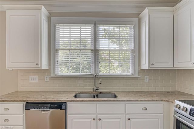 500 Fieldstone Court, Greensboro, NC 27455