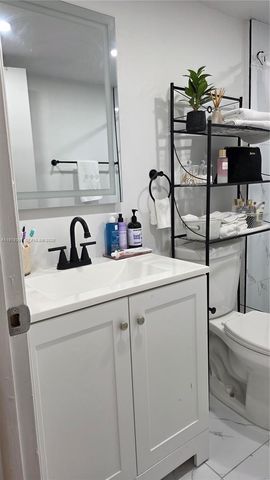 750 NE 199th St 101H, Miami, FL 33179