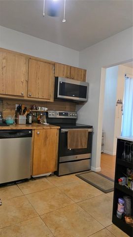 750 NE 199th St 101H, Miami, FL 33179