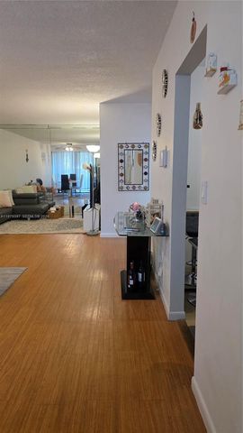 750 NE 199th St 101H, Miami, FL 33179