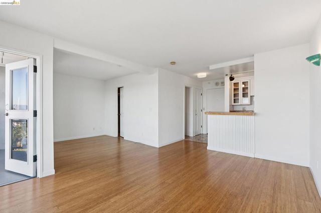 4 Anchor Dr F441, Emeryville, CA 94608