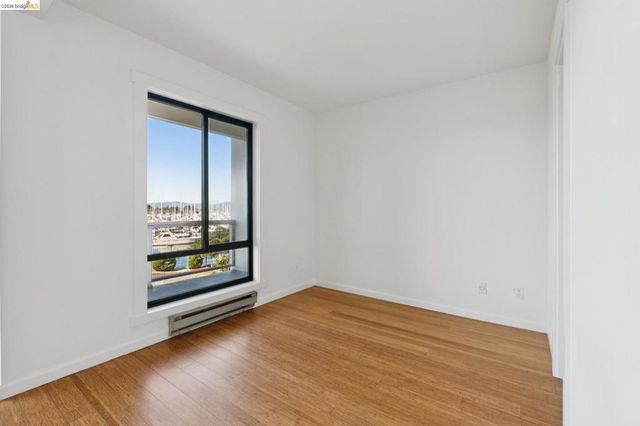 4 Anchor Dr F441, Emeryville, CA 94608
