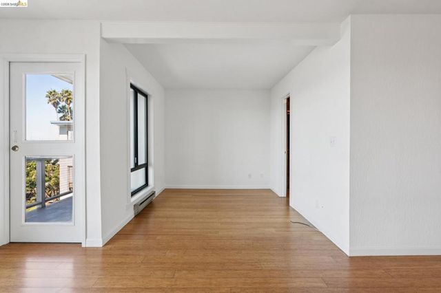 4 Anchor Dr F441, Emeryville, CA 94608