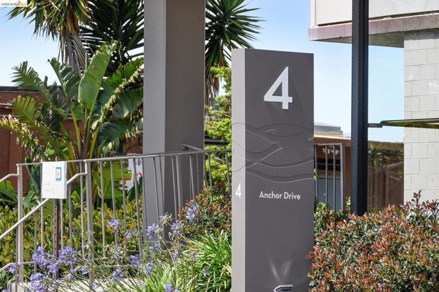 4 Anchor Dr F441, Emeryville, CA 94608