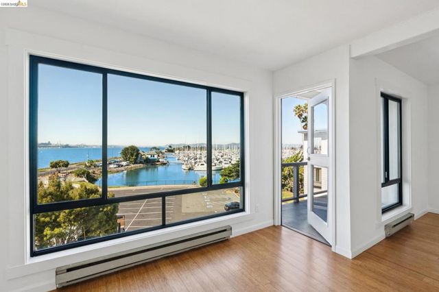 4 Anchor Dr F441, Emeryville, CA 94608