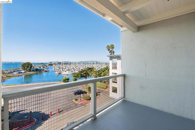 4 Anchor Dr F441, Emeryville, CA 94608