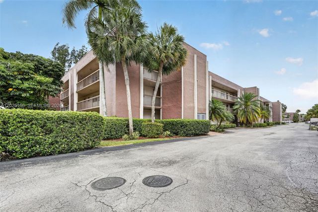 7020 Nova Dr 308D, Davie, FL 33317