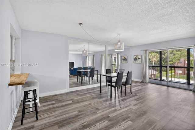 7020 Nova Dr 308D, Davie, FL 33317