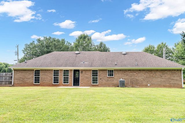 105 Short Track Drive, New Market, AL 35761