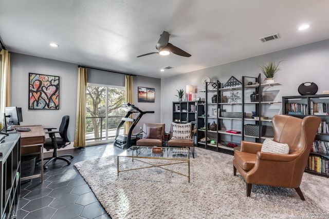 311 E WOODLAKE DR, San Antonio, TX 78229