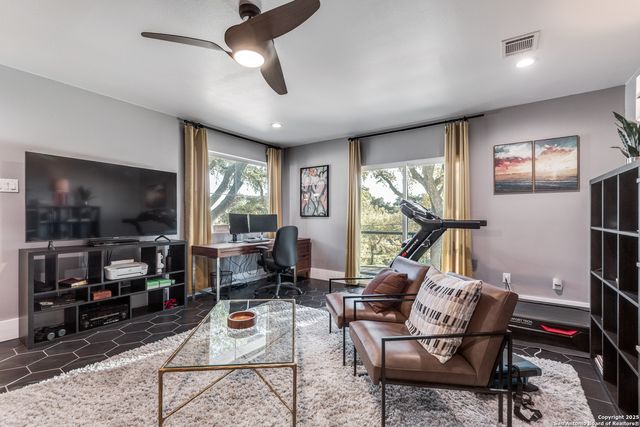311 E WOODLAKE DR, San Antonio, TX 78229