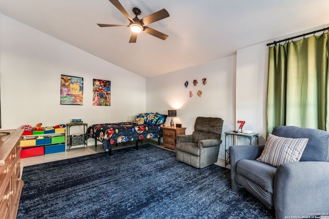 311 E WOODLAKE DR, San Antonio, TX 78229