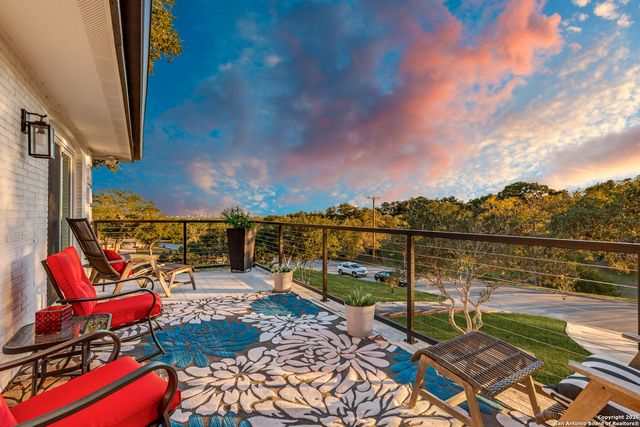 311 E WOODLAKE DR, San Antonio, TX 78229