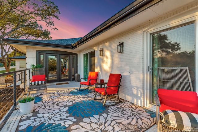 311 E WOODLAKE DR, San Antonio, TX 78229