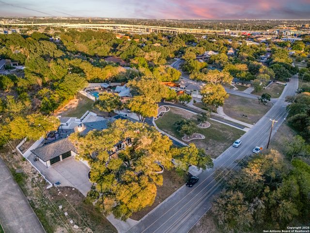 311 E WOODLAKE DR, San Antonio, TX 78229