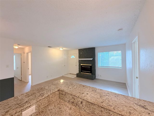 9900 Hundred Oaks CIR A, Austin, TX 78750