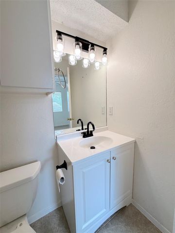 9900 Hundred Oaks CIR A, Austin, TX 78750