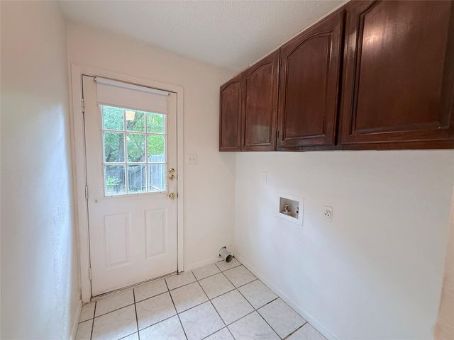 9900 Hundred Oaks CIR A, Austin, TX 78750