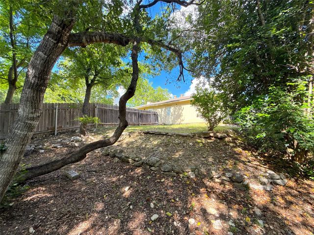 9900 Hundred Oaks CIR A, Austin, TX 78750