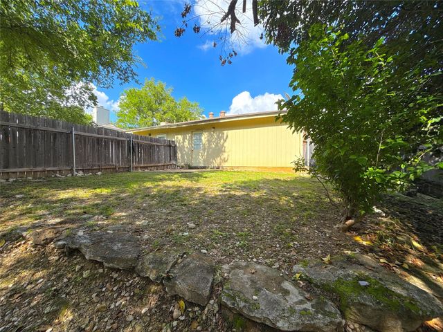 9900 Hundred Oaks CIR A, Austin, TX 78750