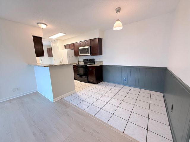 9900 Hundred Oaks CIR A, Austin, TX 78750