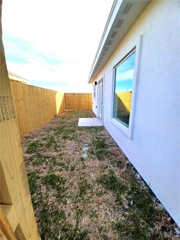 1404 S Xanthia Street 2, Alton, TX 78573