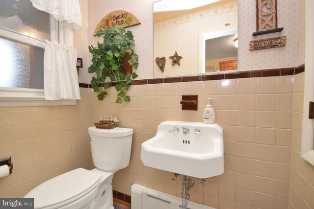 2248 PHILADELPHIA AVENUE, Chambersburg, PA 17201