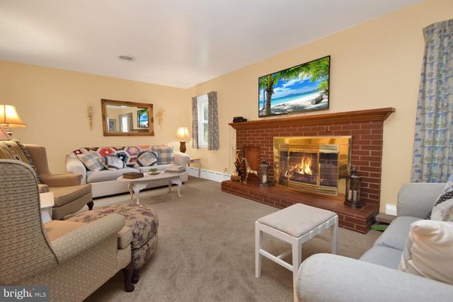 2248 PHILADELPHIA AVENUE, Chambersburg, PA 17201