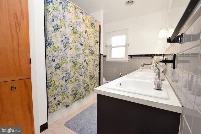 2248 PHILADELPHIA AVENUE, Chambersburg, PA 17201