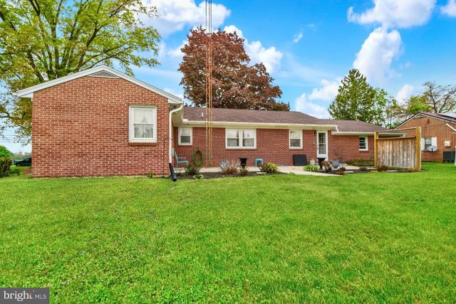2248 PHILADELPHIA AVENUE, Chambersburg, PA 17201