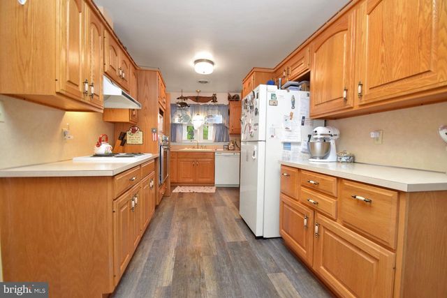 2248 PHILADELPHIA AVENUE, Chambersburg, PA 17201