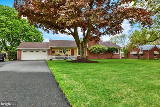 2248 PHILADELPHIA AVENUE, Chambersburg, PA 17201