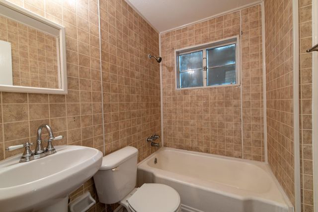 7110 Mchenry Street B-TOP, Houston, TX 77087