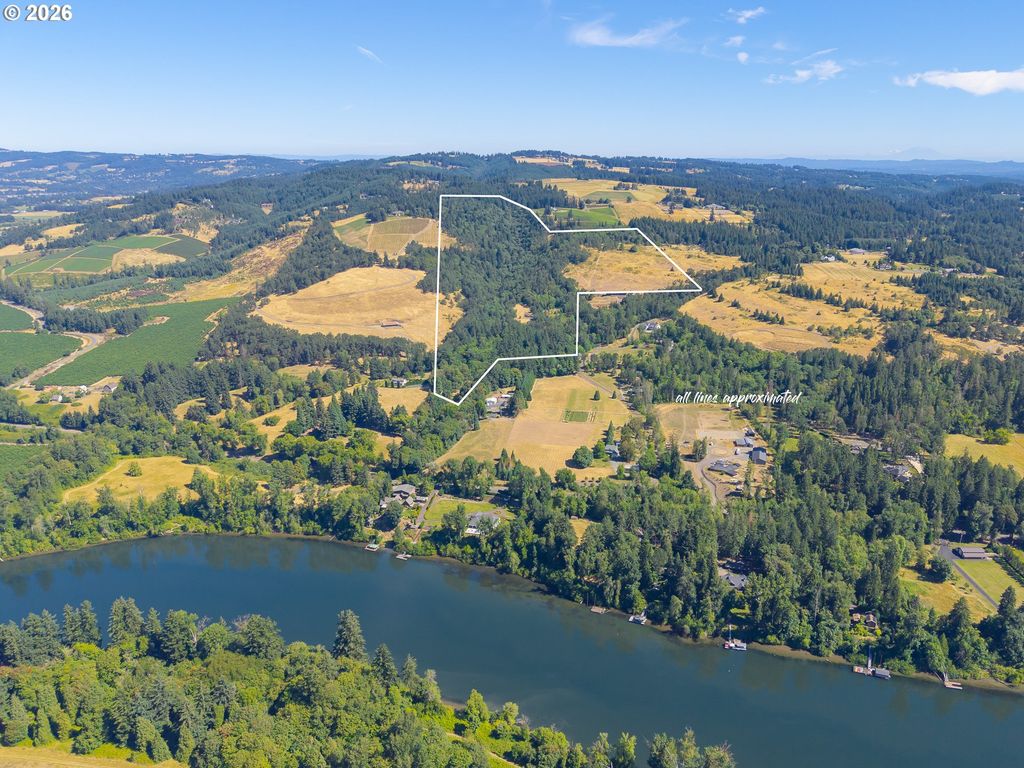 Image 1 of property listing at 34175 Ne WILSONVILLE Rd, Newberg, OR 97132
