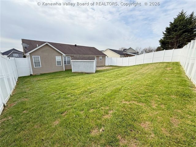 203 Prado Drive, Hurricane, WV 25526