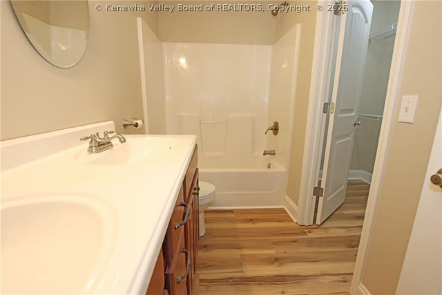 203 Prado Drive, Hurricane, WV 25526