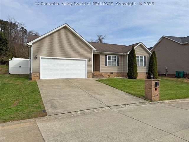 203 Prado Drive, Hurricane, WV 25526