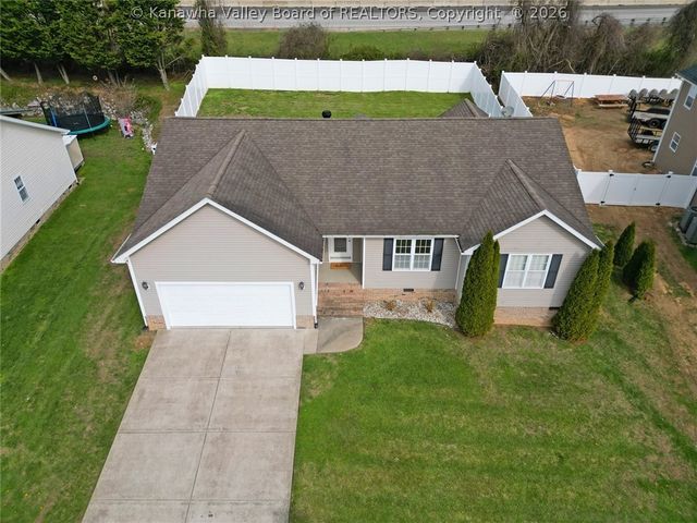 203 Prado Drive, Hurricane, WV 25526