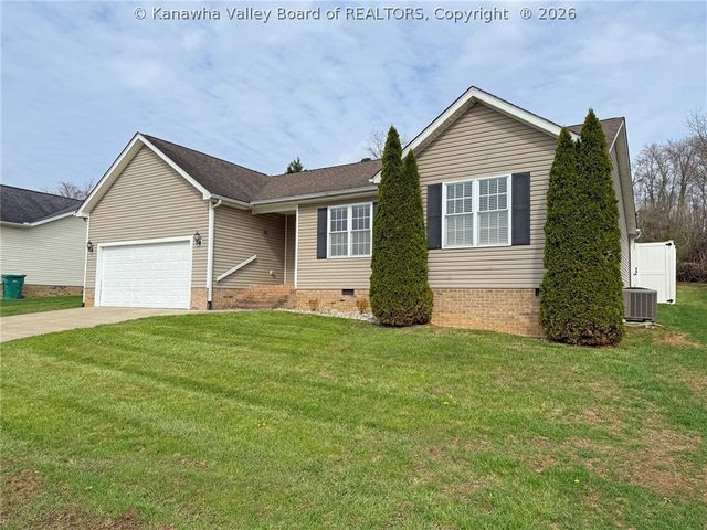203 Prado Drive, Hurricane, WV 25526