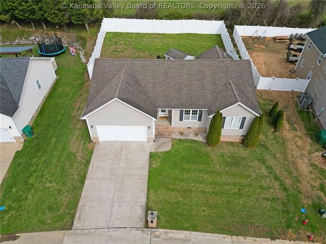 203 Prado Drive, Hurricane, WV 25526