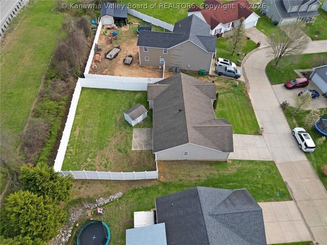 203 Prado Drive, Hurricane, WV 25526