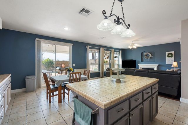 2924 Chateau Montelena Way, Sacramento, CA 95834