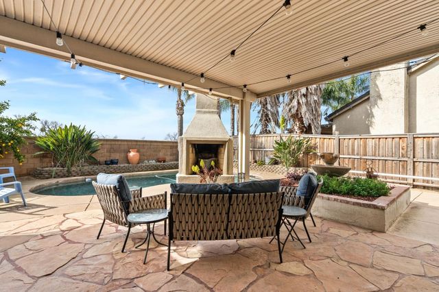 2924 Chateau Montelena Way, Sacramento, CA 95834