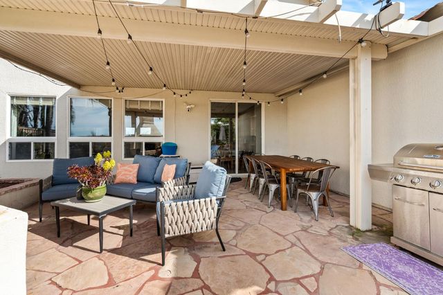 2924 Chateau Montelena Way, Sacramento, CA 95834