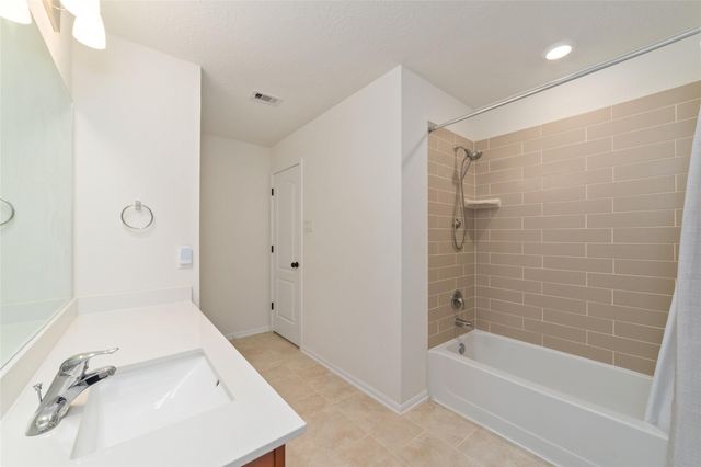 25414 Whitehaven Gate Street, Katy, TX 77493