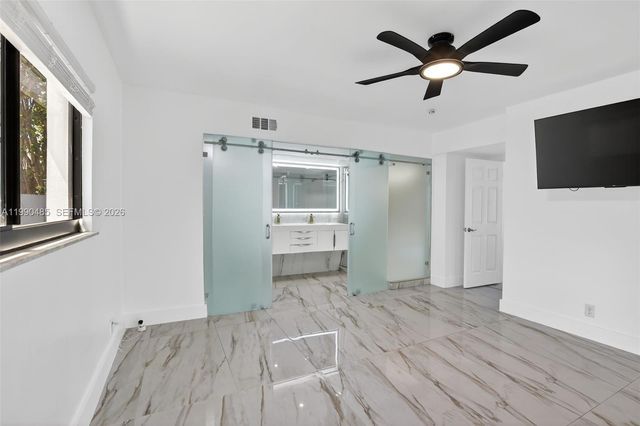 620 Camellia Ct, Plantation, FL 33317