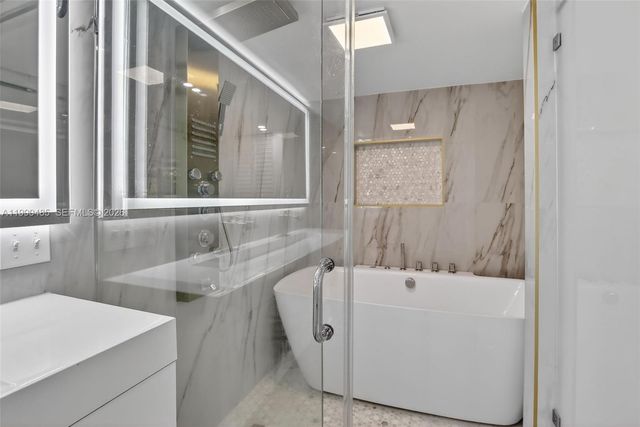 620 Camellia Ct, Plantation, FL 33317