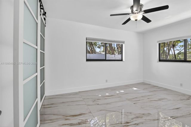 620 Camellia Ct, Plantation, FL 33317