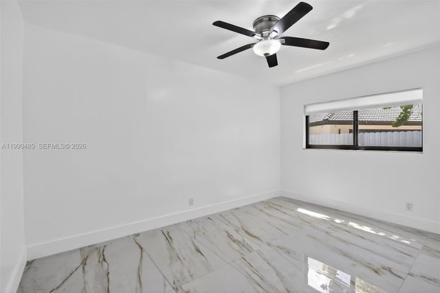 620 Camellia Ct, Plantation, FL 33317